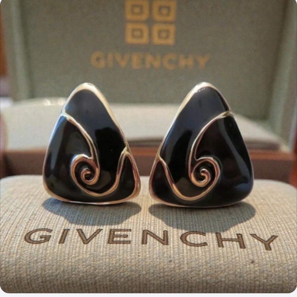 Givenchy Designer Signed Vintage Enamel Elegant Black Gold Plated Clipon Earring - Picture 4 of 13
